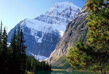 开云体育官网-绿茵场分裂之夜！德布劳内手术刀刺穿岁月，C罗倒钩憾失王座