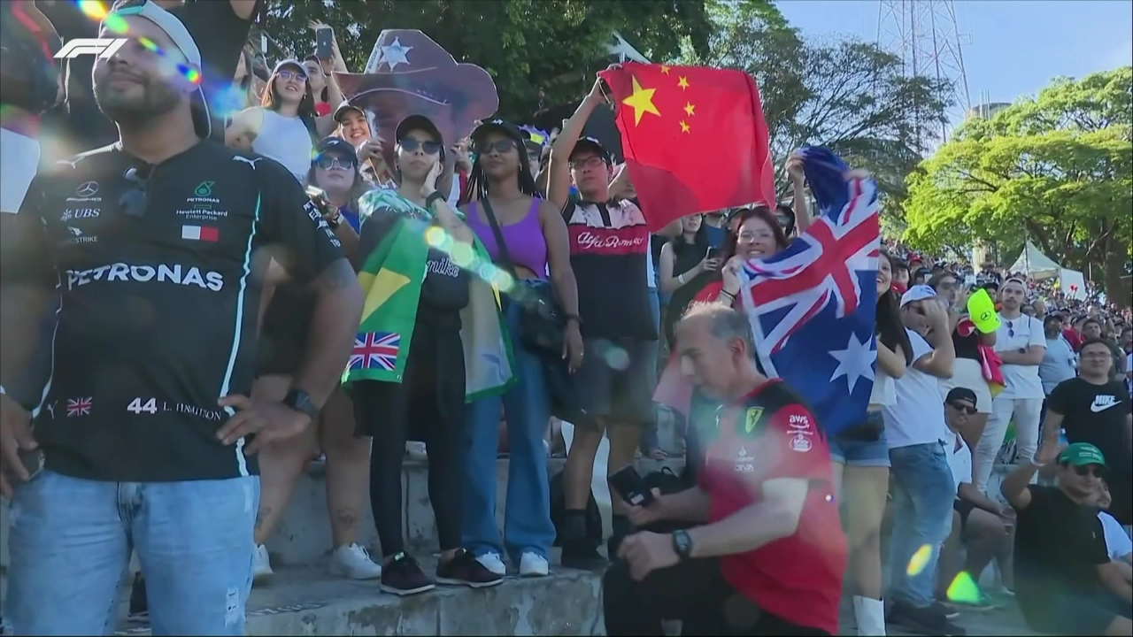 巴西篮球赛事现场观众席发生骚乱 巴西篮球赛事现场观众席发生骚乱