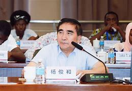 冈比亚选手高唱凯歌，银牌心甘