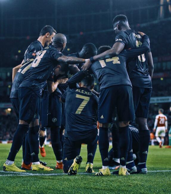 关于恶战连连：演绎激烈的半决赛的信息