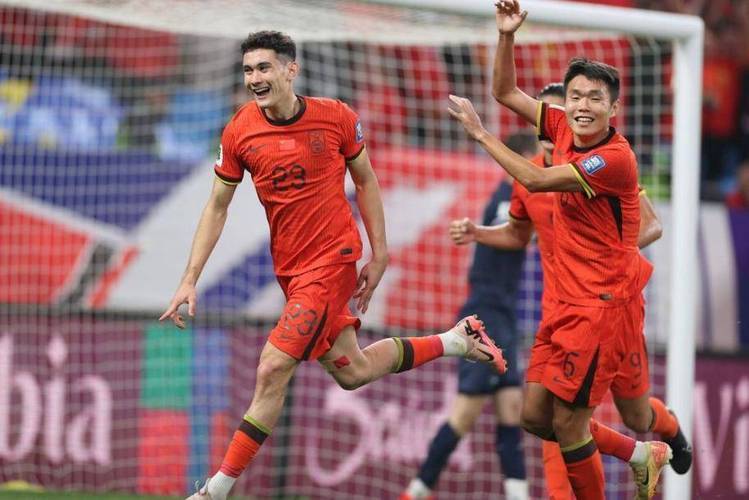 强劲攻势：球队力挽狂澜再获胜的简单介绍