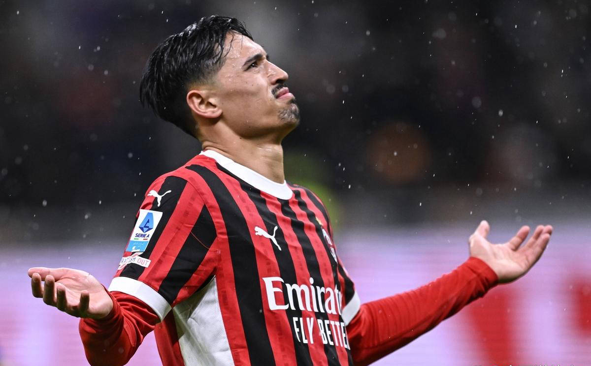 关于AC米兰成功逆转，豪取三分的信息