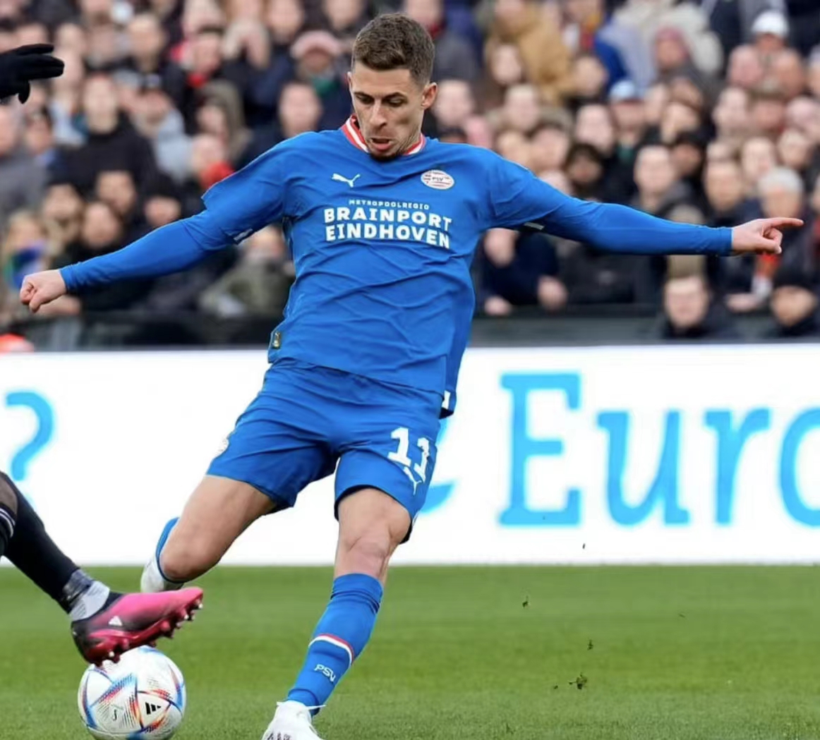 开云体育app-关于阿扎尔状态低迷，主帅或将寻找新的进攻战术的信息