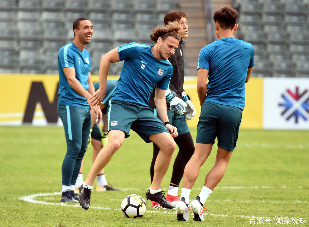 里昂攻破对手防线,取得宝贵三分 里昂攻破对手防线,取得宝贵三分