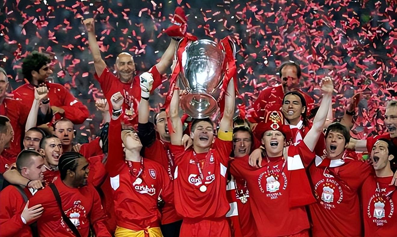 利物浦红军队员联手取胜,问鼎胜利之巅 利物浦红军队员联手取胜,问鼎胜利之巅