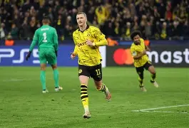 德甲联赛：拜仁慕尼黑主场惨遭曼联逆转，遗憾失利的简单介绍