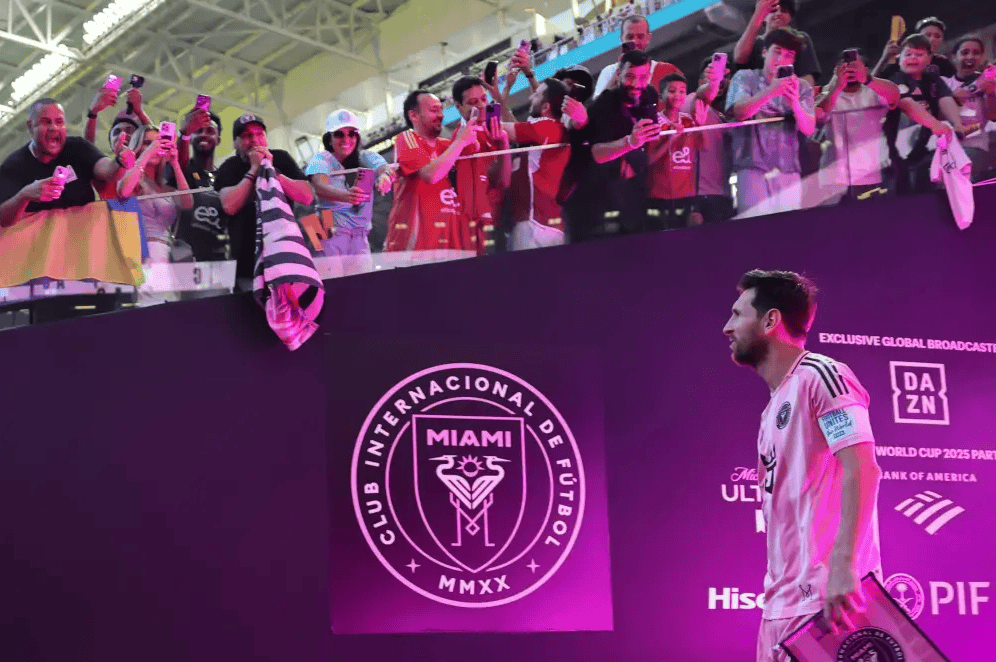 开云体育官网-巴黎圣日耳曼客场大胜梅斯，保持不败