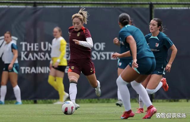 体育赛场上的较量：女子足球国家队赛事回顾