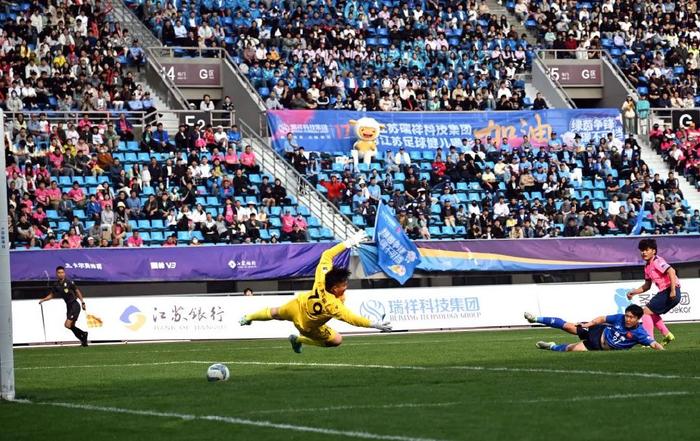 紧张赛程！国际赛场备战热火朝天的简单介绍