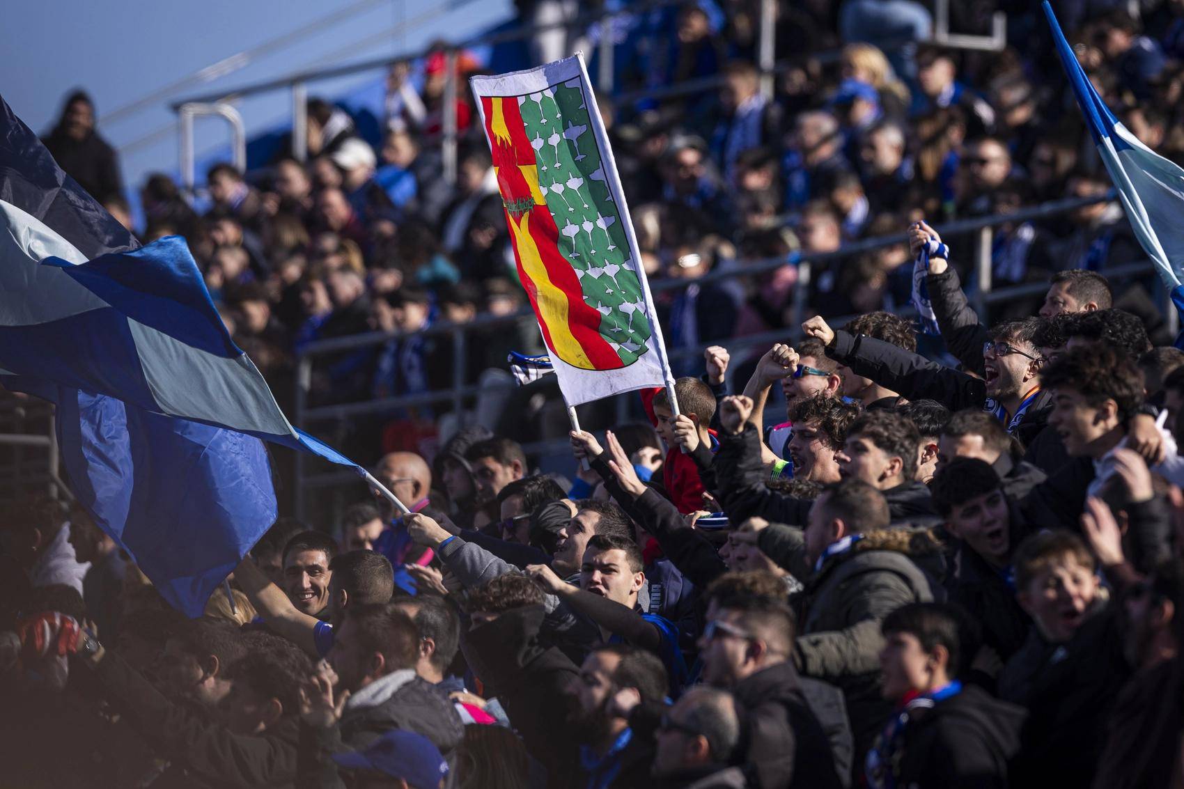 开云体育app-阿拉维斯主场战平赫塔菲，紧咬保级区的简单介绍