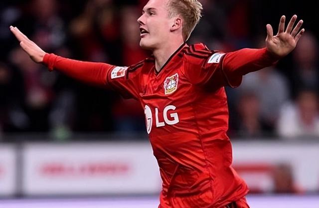 不莱梅后防线不佳，遭遇连败