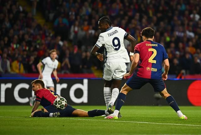 切尔西防守稳固,连续保持零封 切尔西防守稳固,连续保持零封