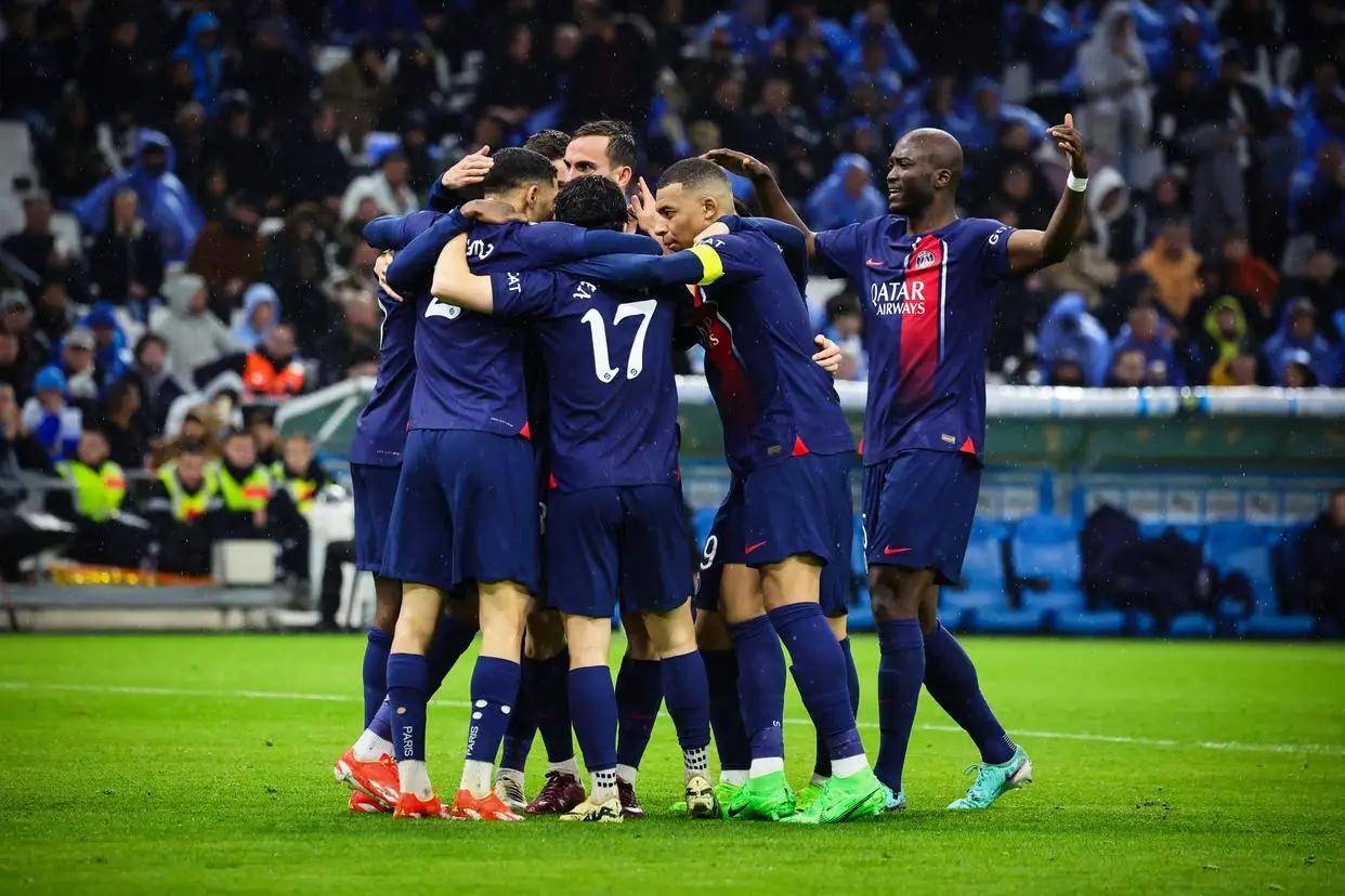 开云体育app-巴黎圣日耳曼主场大捷，夺得胜利而归