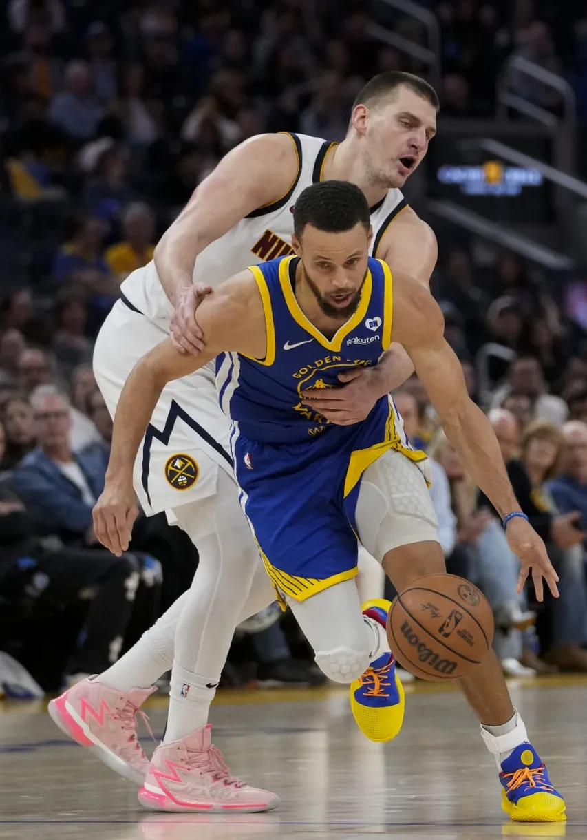 勇士兑掘金，库兹马全场狂砍36分