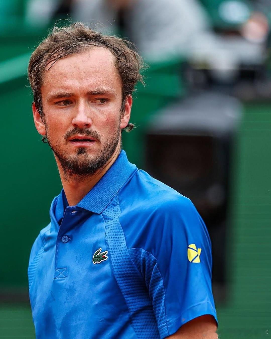 关于蒙特卡洛大师赛轻取法网，梅德韦杰夫带队取胜的信息